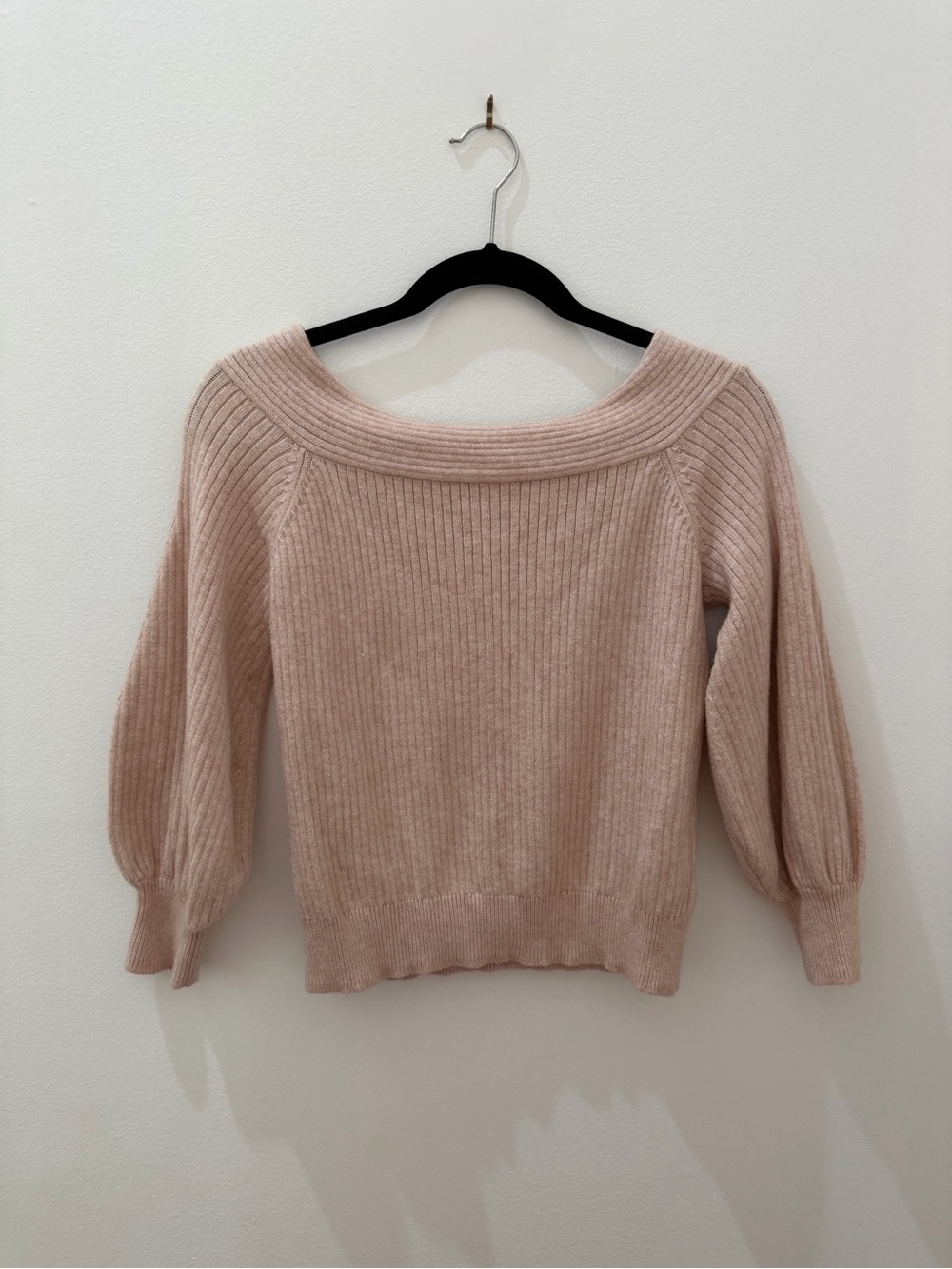 XS Anthropologie off-the-shoulder blush pink sweater